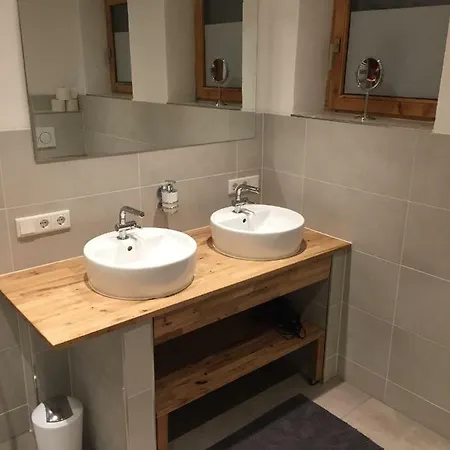 هيرمين * يوخبرغ